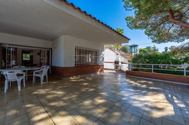 5 soverom Villa til salgs i Fenals, Lloret de Mar - € 900 000 (Ref: 9295885)