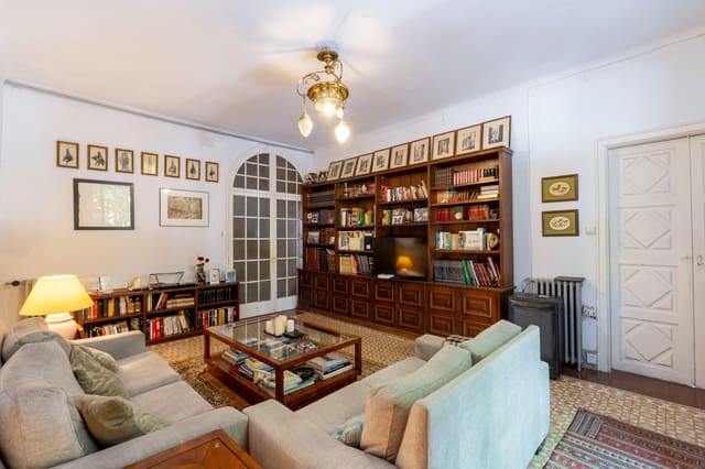 12 soveværelse Byhus til salg i Arenys de Mar - € 795.000 (Ref: 9295886)