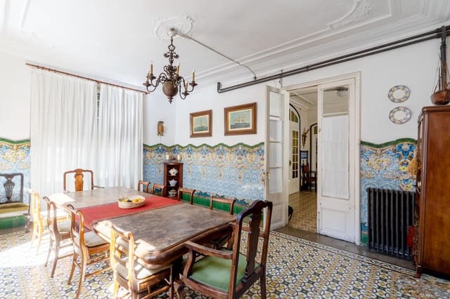 12 soveværelse Byhus til salg i Arenys de Mar - € 795.000 (Ref: 9295886)