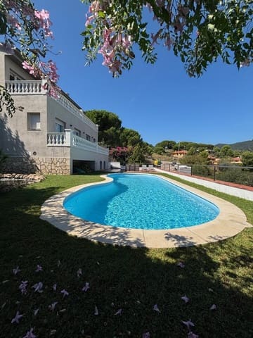 4 slaapkamer Villa te koop in Calella met zwembad garage - € 659.000 (Ref: 9297527)