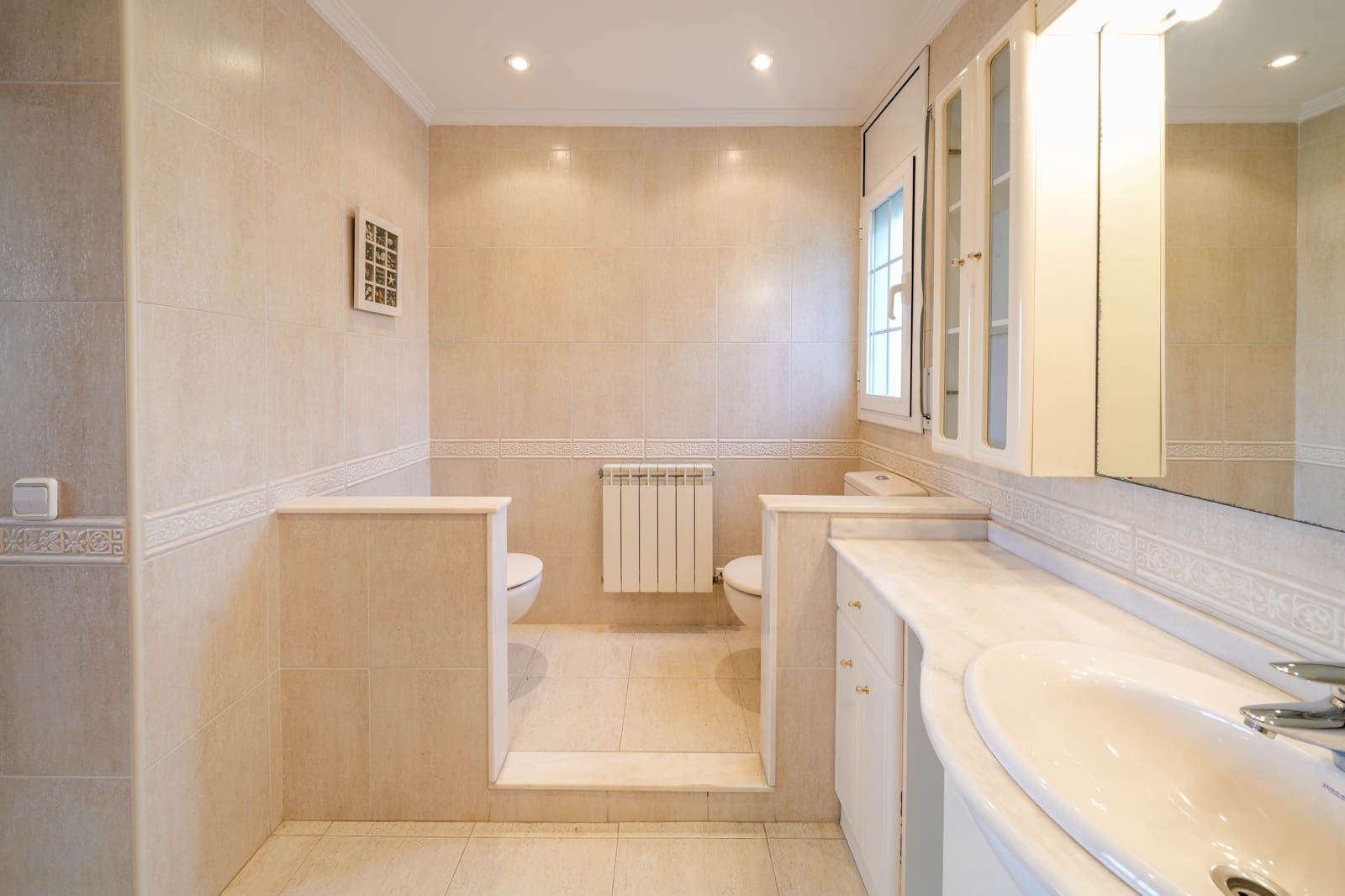 6 bedroom Villa for sale in Sant Vicenc de Montalt with garage - € 795,000 (Ref: 9298733)