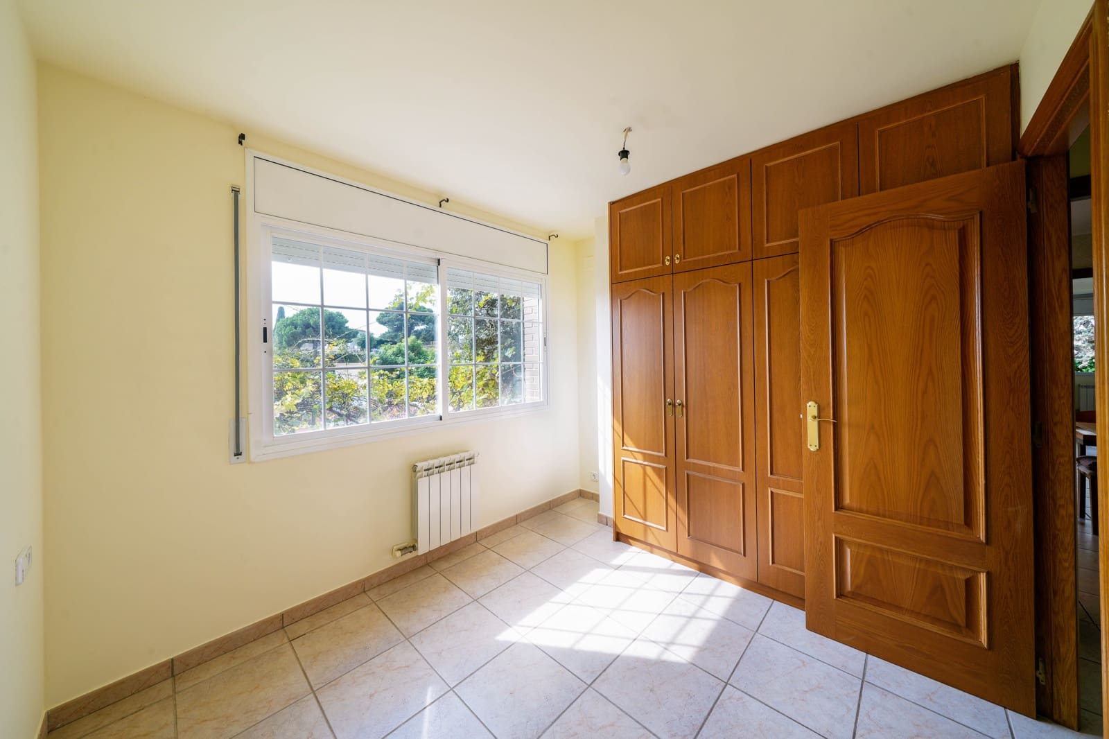 6 bedroom Villa for sale in Sant Vicenc de Montalt with garage - € 795,000 (Ref: 9298733)