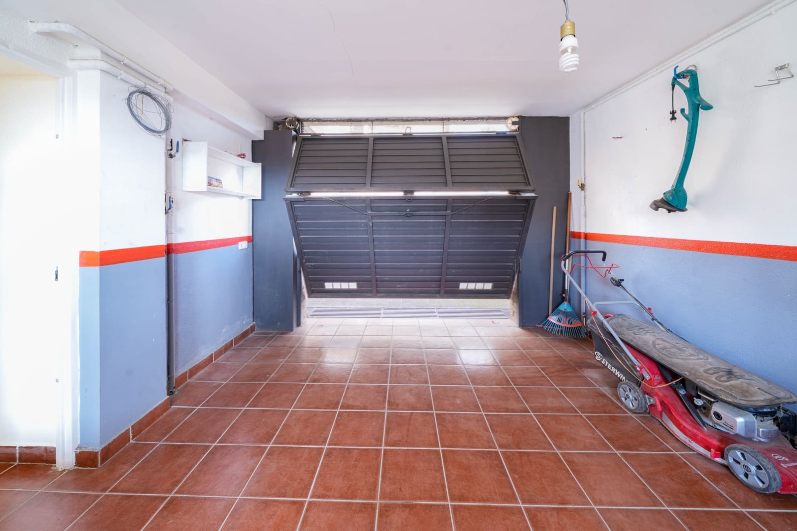 6 bedroom Villa for sale in Sant Vicenc de Montalt with garage - € 795,000 (Ref: 9298733)