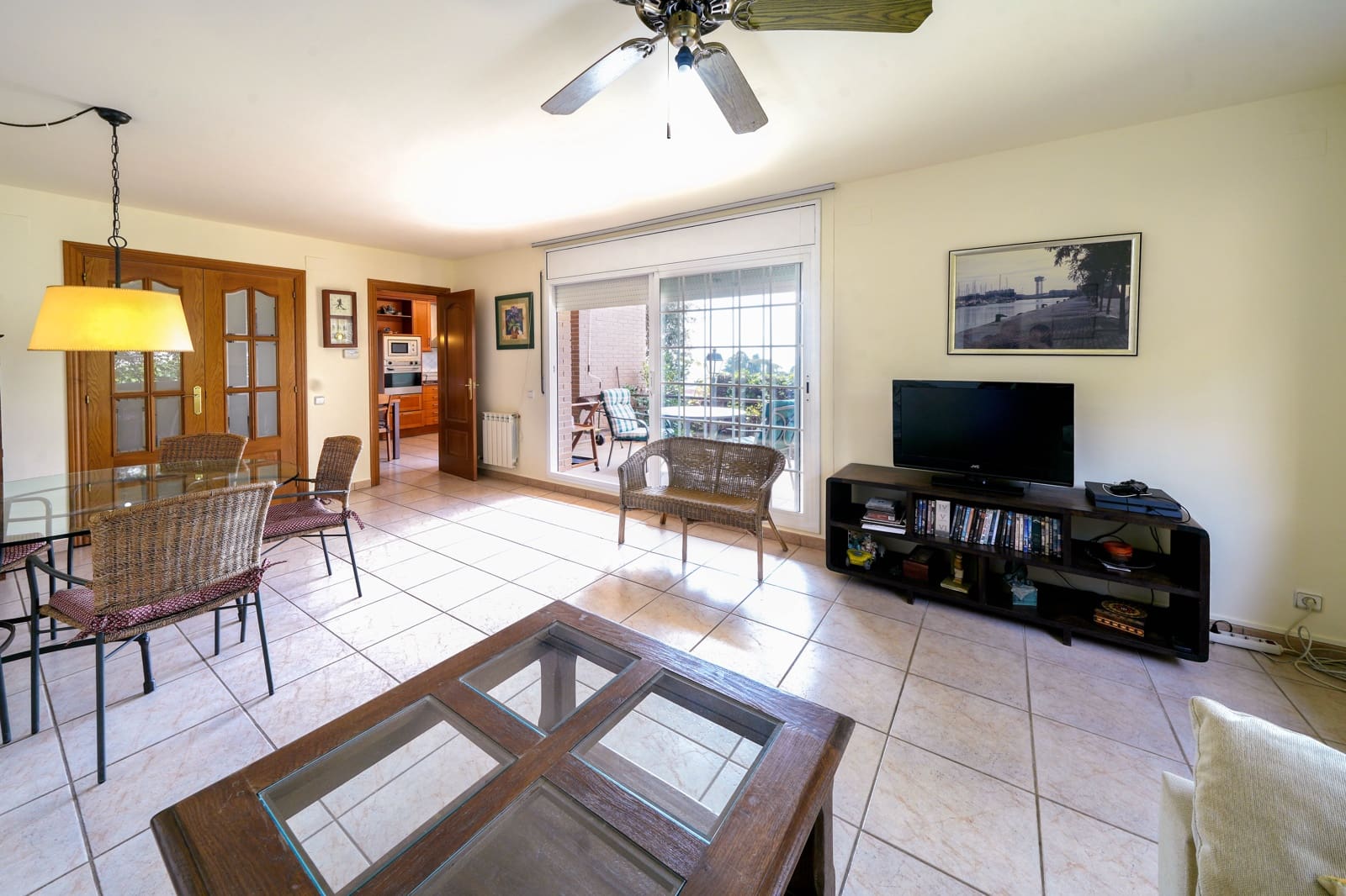 6 bedroom Villa for sale in Sant Vicenc de Montalt with garage - € 795,000 (Ref: 9298733)