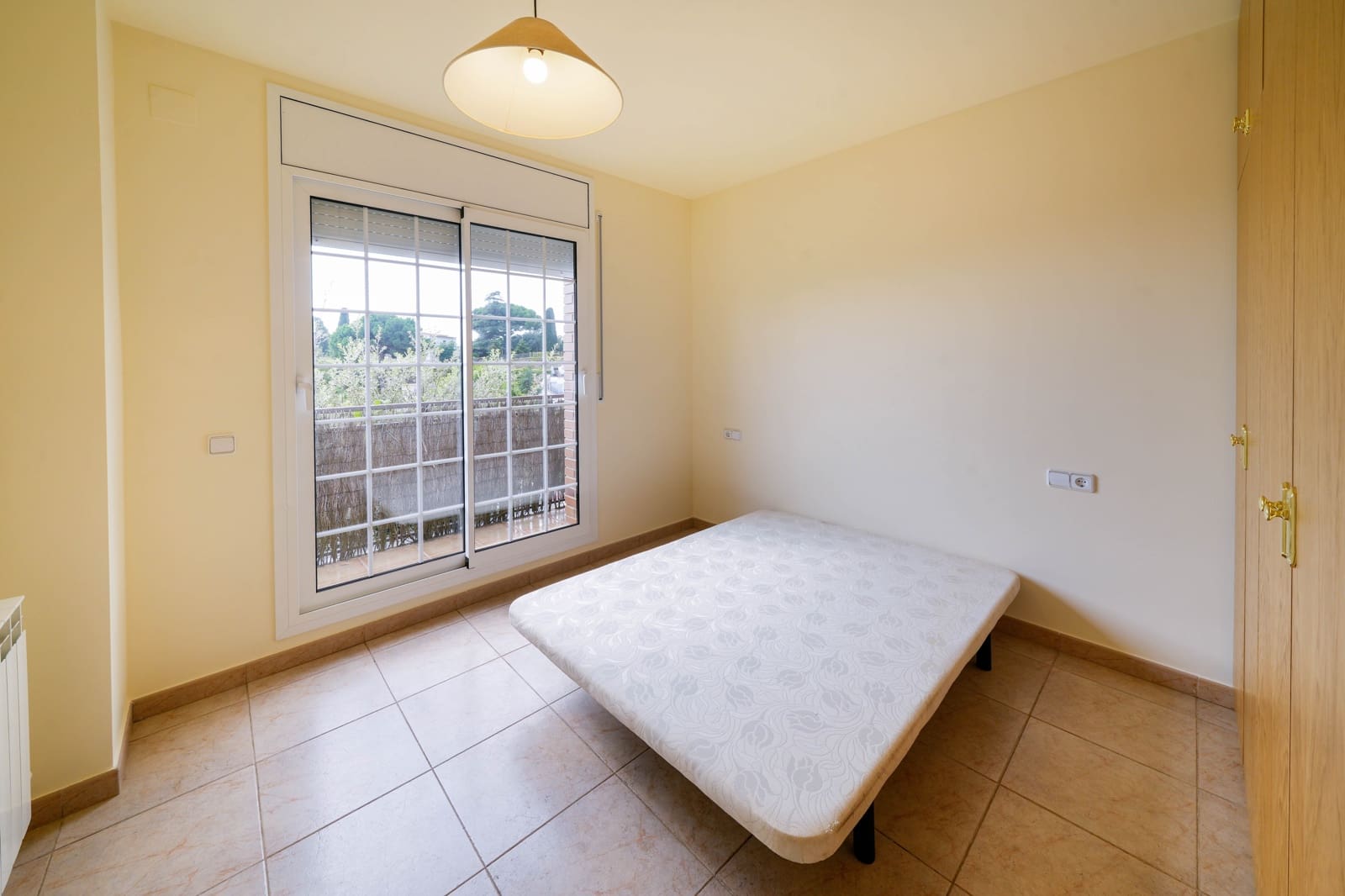 6 bedroom Villa for sale in Sant Vicenc de Montalt with garage - € 795,000 (Ref: 9298733)