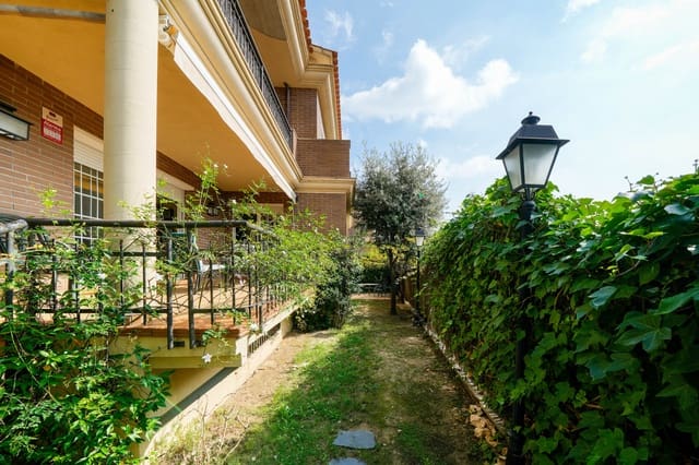 6 soverom Villa til salgs i Sant Vicenç de Montalt med garasje - € 850 000 (Ref: 9298733)