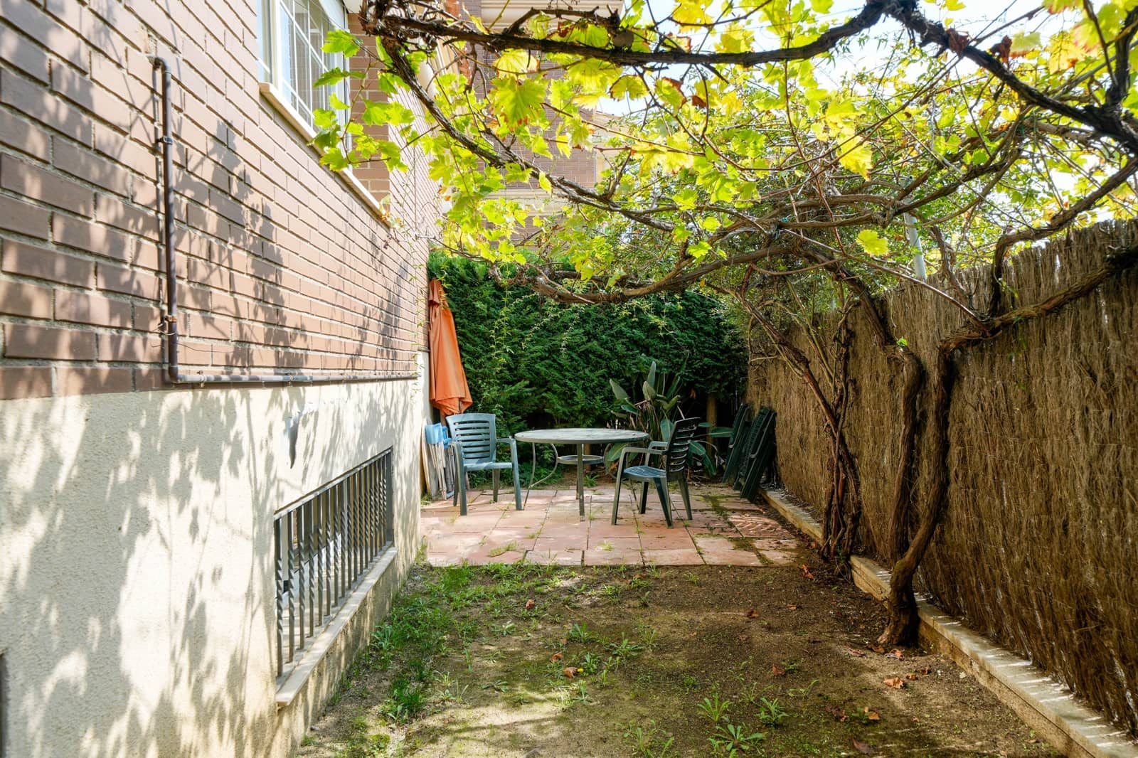 6 bedroom Villa for sale in Sant Vicenc de Montalt with garage - € 795,000 (Ref: 9298733)