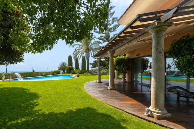 6 slaapkamer Villa te koop in Calella met zwembad garage - € 2.600.000 (Ref: 9301427)