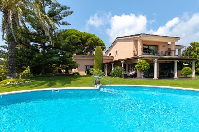 6 slaapkamer Villa te koop in Calella met zwembad garage - € 2.600.000 (Ref: 9301427)