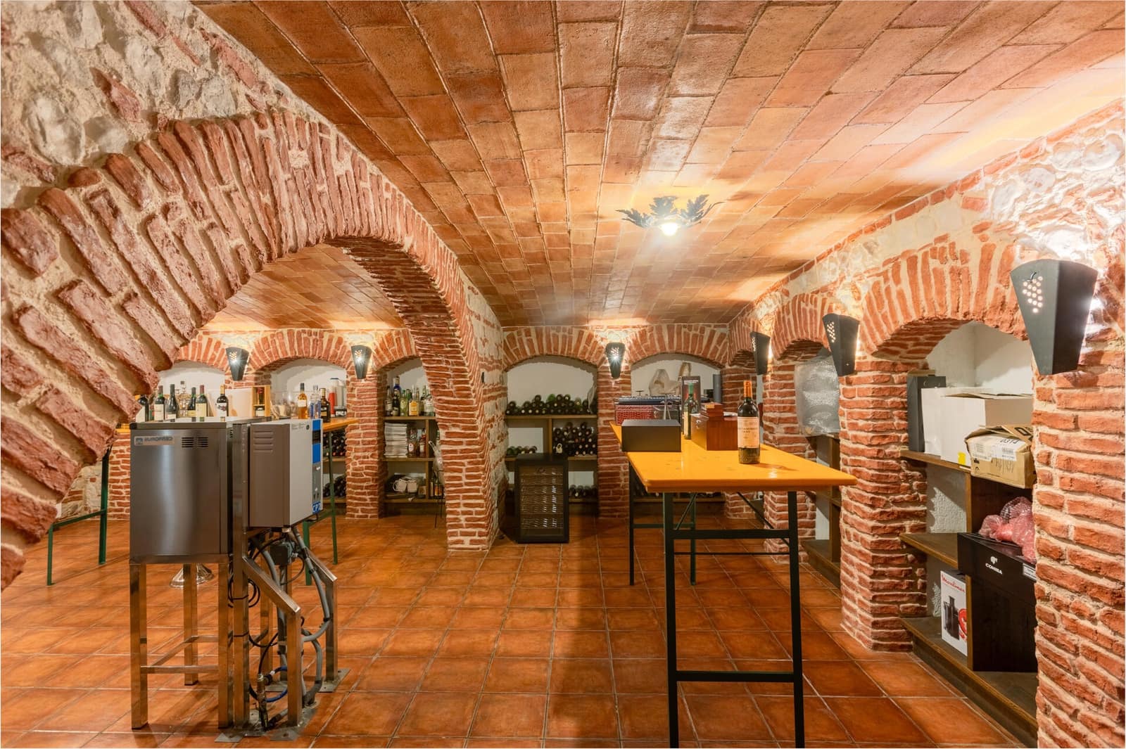 6 chambre Villa/Maison à vendre à Calella avec piscine garage - 2 600 000 € (Ref: 9301427)