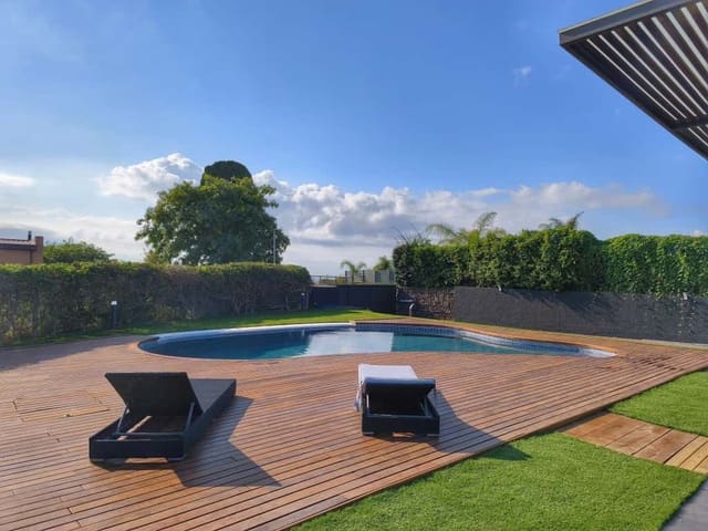 4 bedroom Villa for sale in Sant Vicenç de Montalt with pool garage - € 925,000 (Ref: 9314431)