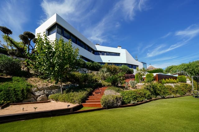 5 bedroom Villa for sale in Sant Andreu de Llavaneres with pool garage - € 5,200,000 (Ref: 9324506)