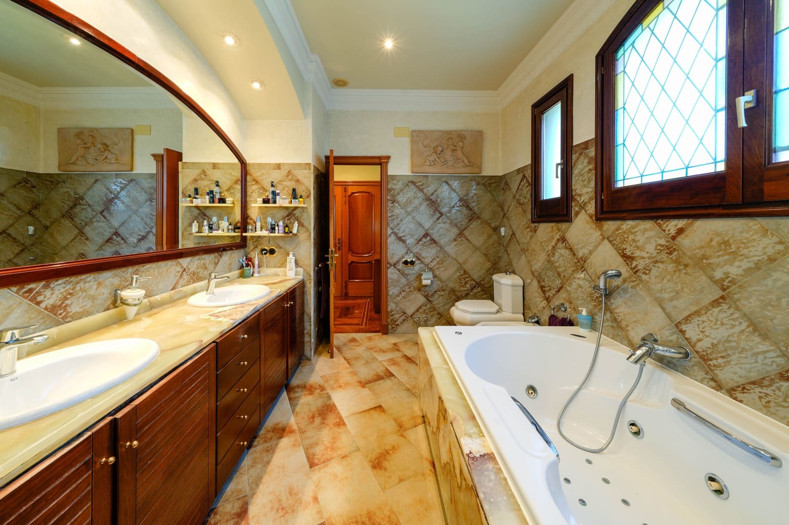 6 slaapkamer Villa te koop in Caldes d'Estrac met zwembad garage - € 1.550.000 (Ref: 9325402)