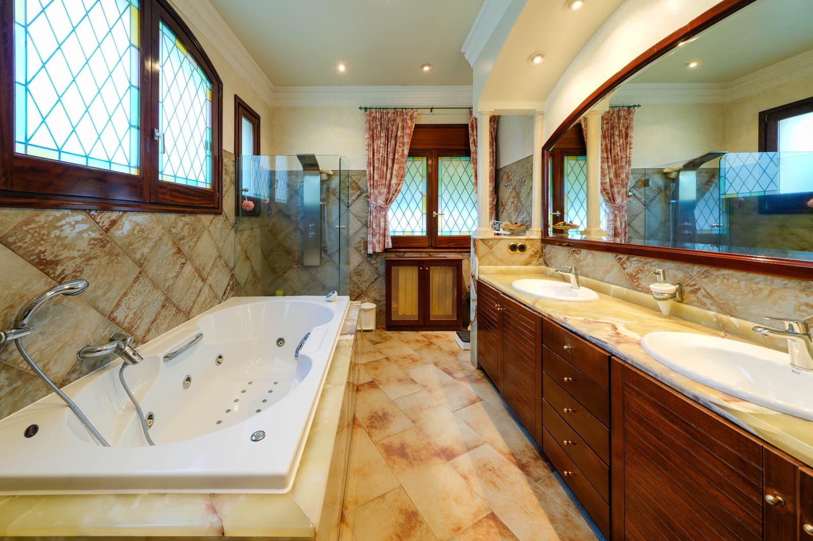 6 slaapkamer Villa te koop in Caldes d'Estrac met zwembad garage - € 1.550.000 (Ref: 9325402)