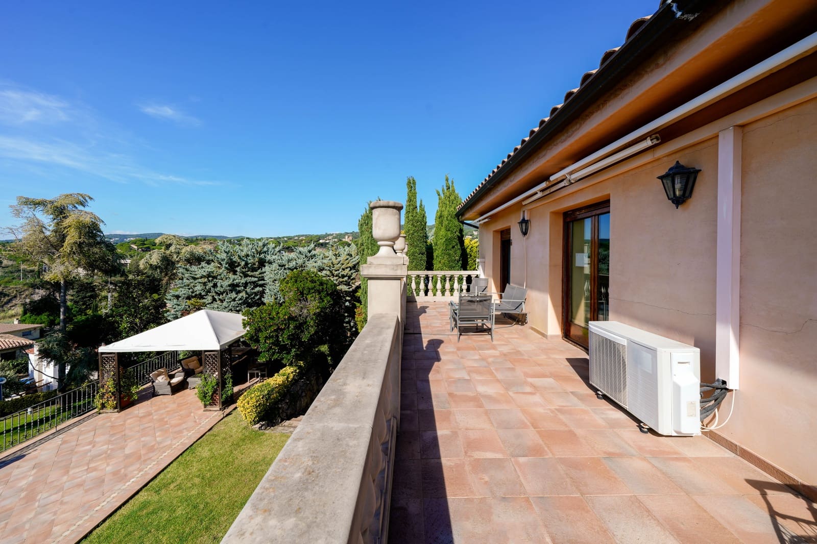 6 slaapkamer Villa te koop in Caldes d'Estrac met zwembad garage - € 1.550.000 (Ref: 9325402)