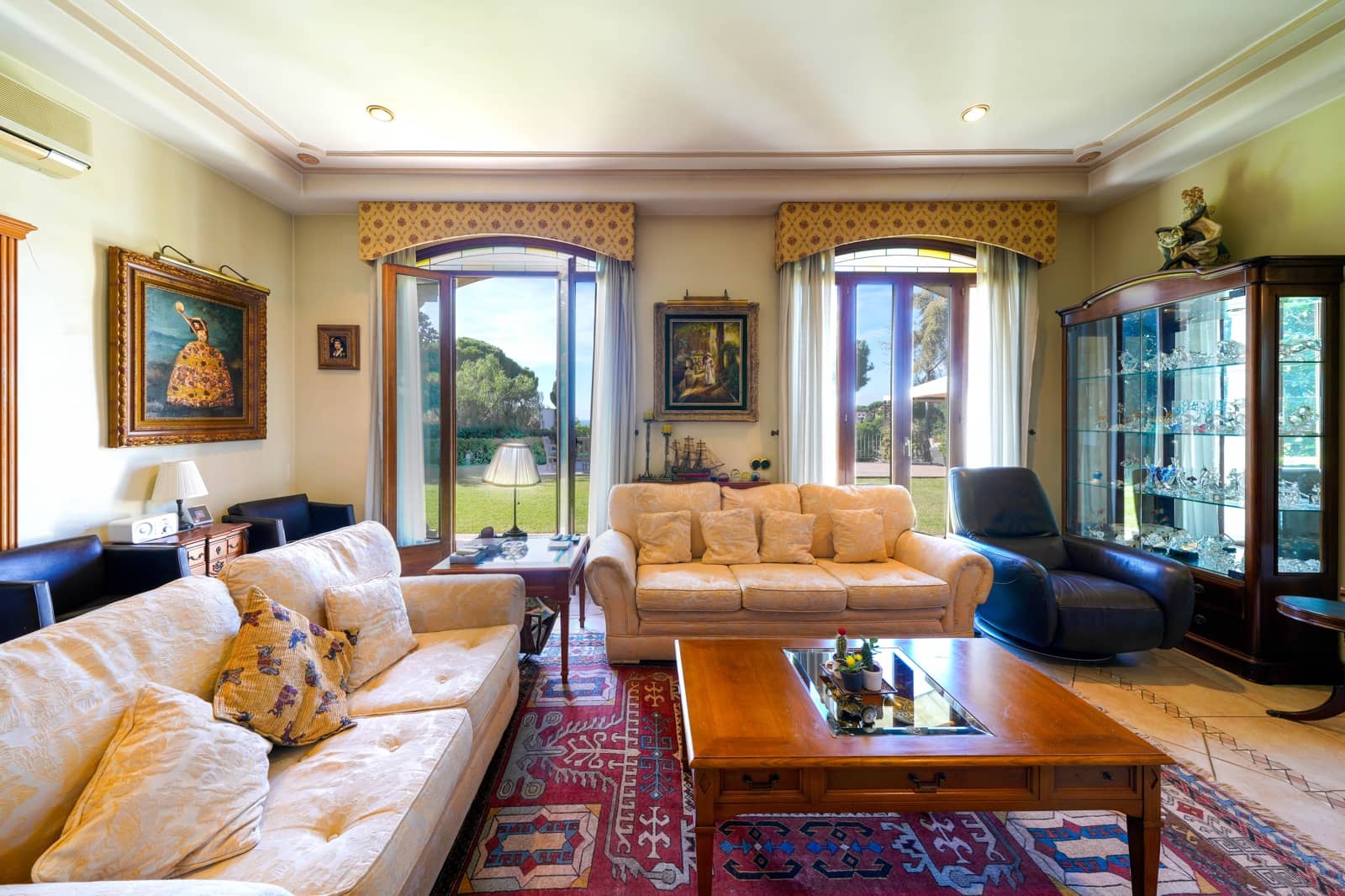 6 slaapkamer Villa te koop in Caldes d'Estrac met zwembad garage - € 1.550.000 (Ref: 9325402)