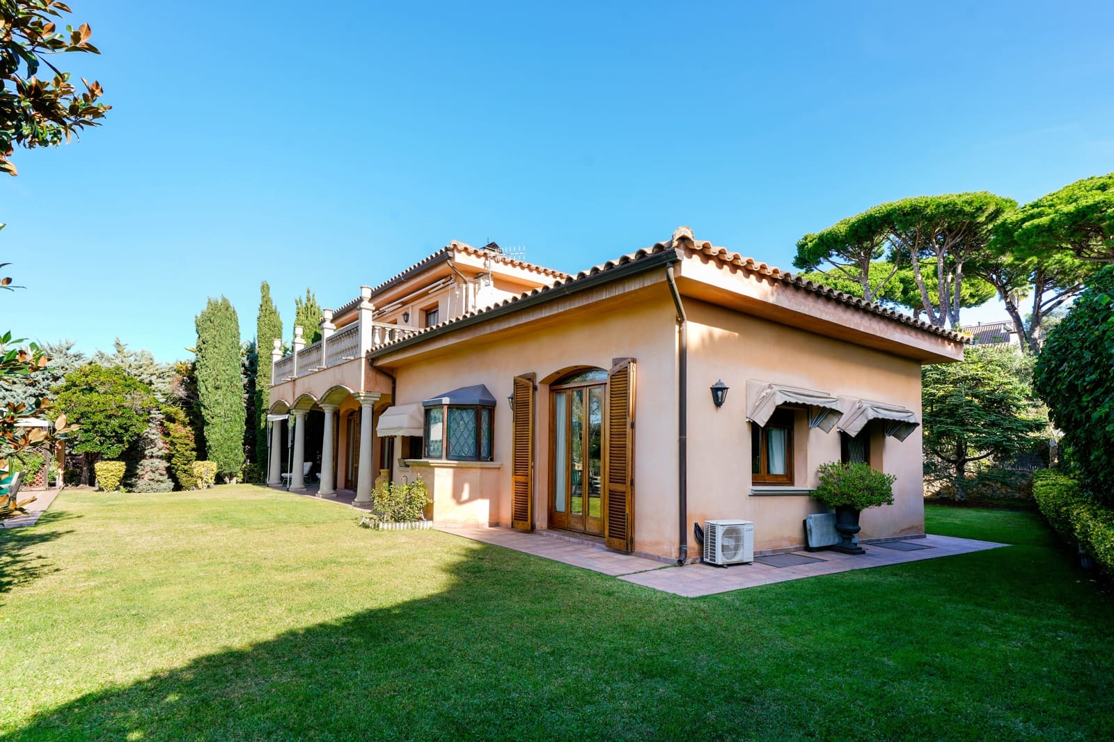 6 slaapkamer Villa te koop in Caldes d'Estrac met zwembad garage - € 1.550.000 (Ref: 9325402)