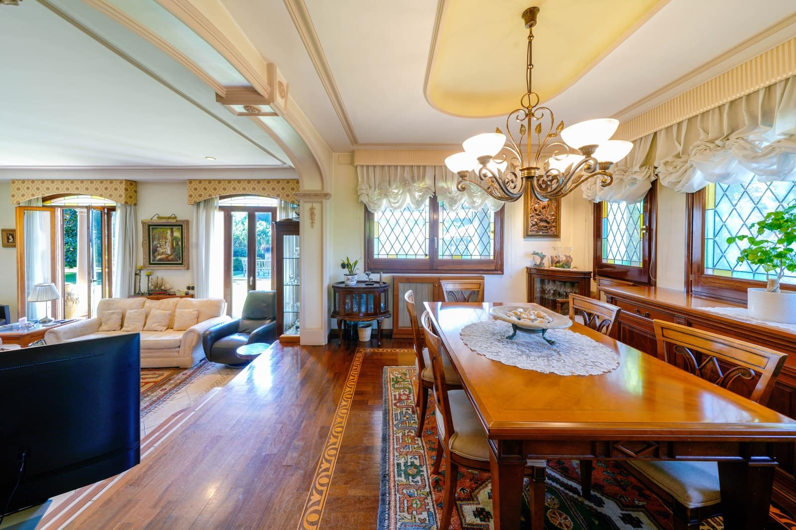 6 slaapkamer Villa te koop in Caldes d'Estrac met zwembad garage - € 1.550.000 (Ref: 9325402)