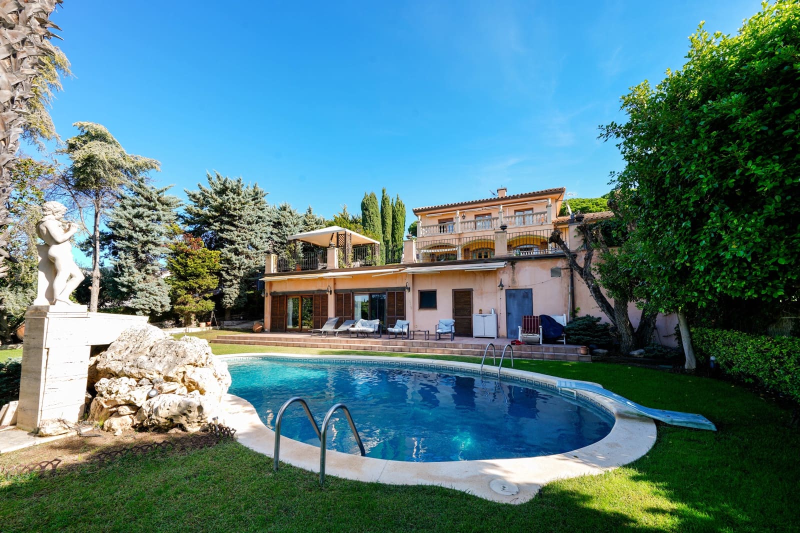 6 slaapkamer Villa te koop in Caldes d'Estrac met zwembad garage - € 1.550.000 (Ref: 9325402)