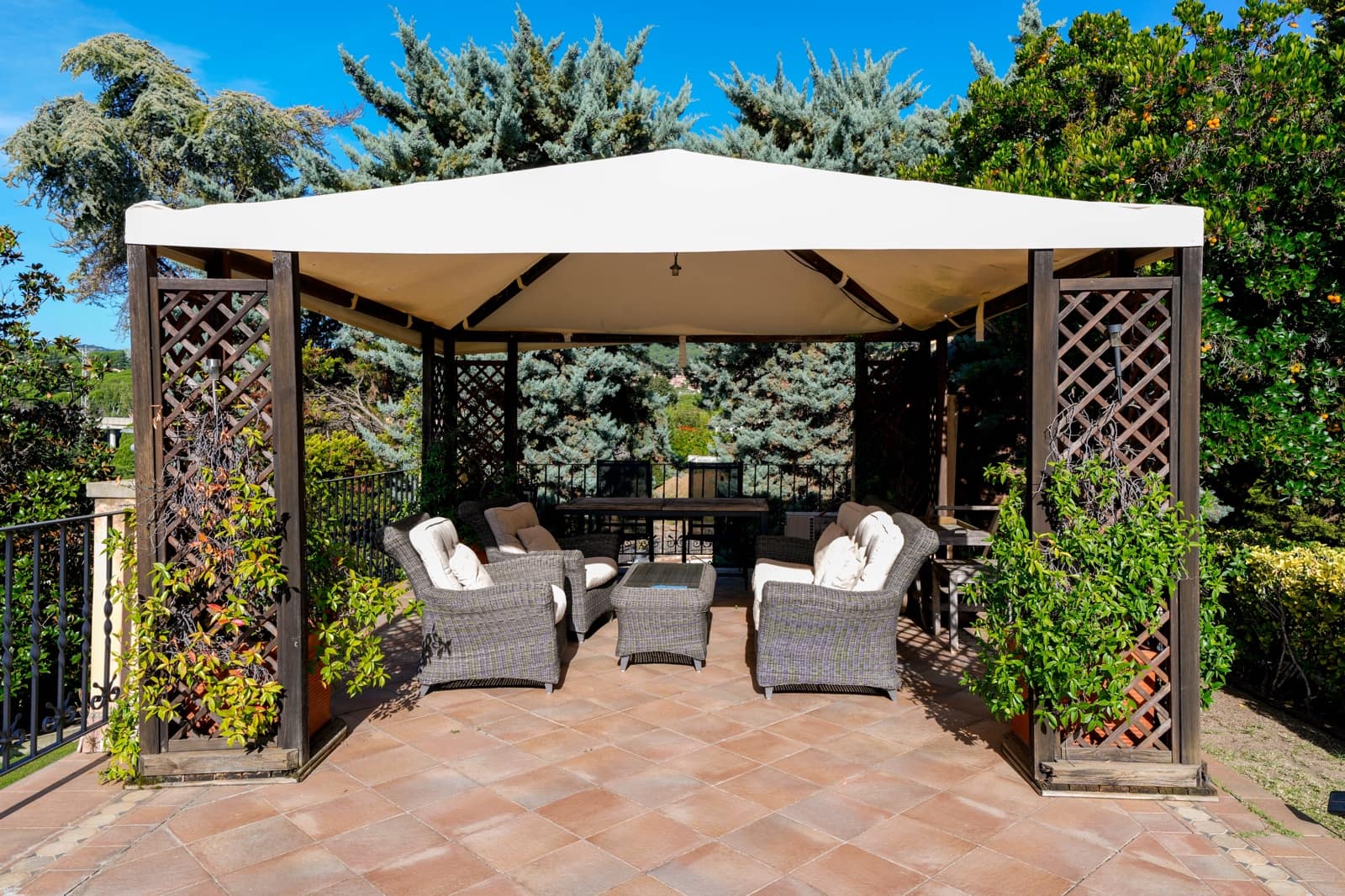 6 slaapkamer Villa te koop in Caldes d'Estrac met zwembad garage - € 1.550.000 (Ref: 9325402)