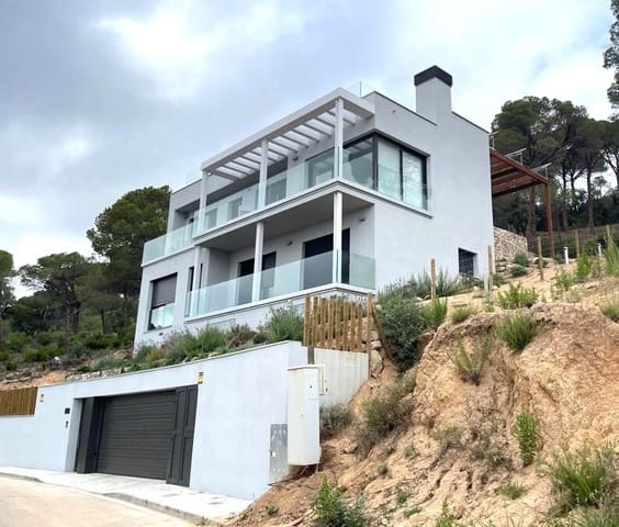 4 camera da letto Villa in vendita in Lloret de Mar con piscina garage - 869.500 € (Rif: 9331431)
