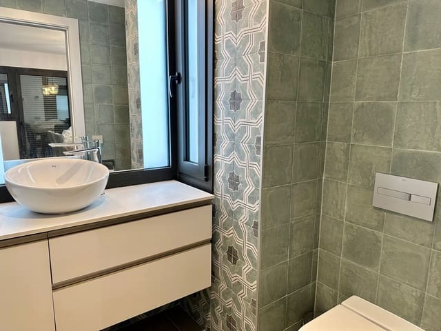 4 camera da letto Villa in vendita in Lloret de Mar con piscina garage - 869.500 € (Rif: 9331431)