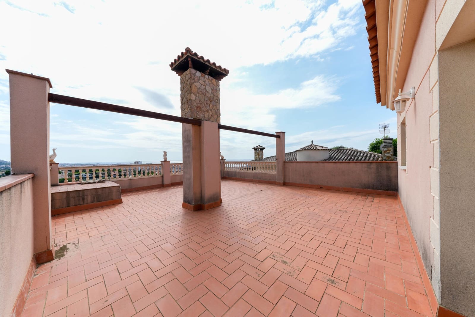 4 chambre Villa/Maison à vendre à Calella avec piscine - 650 000 € (Ref: 9343711)