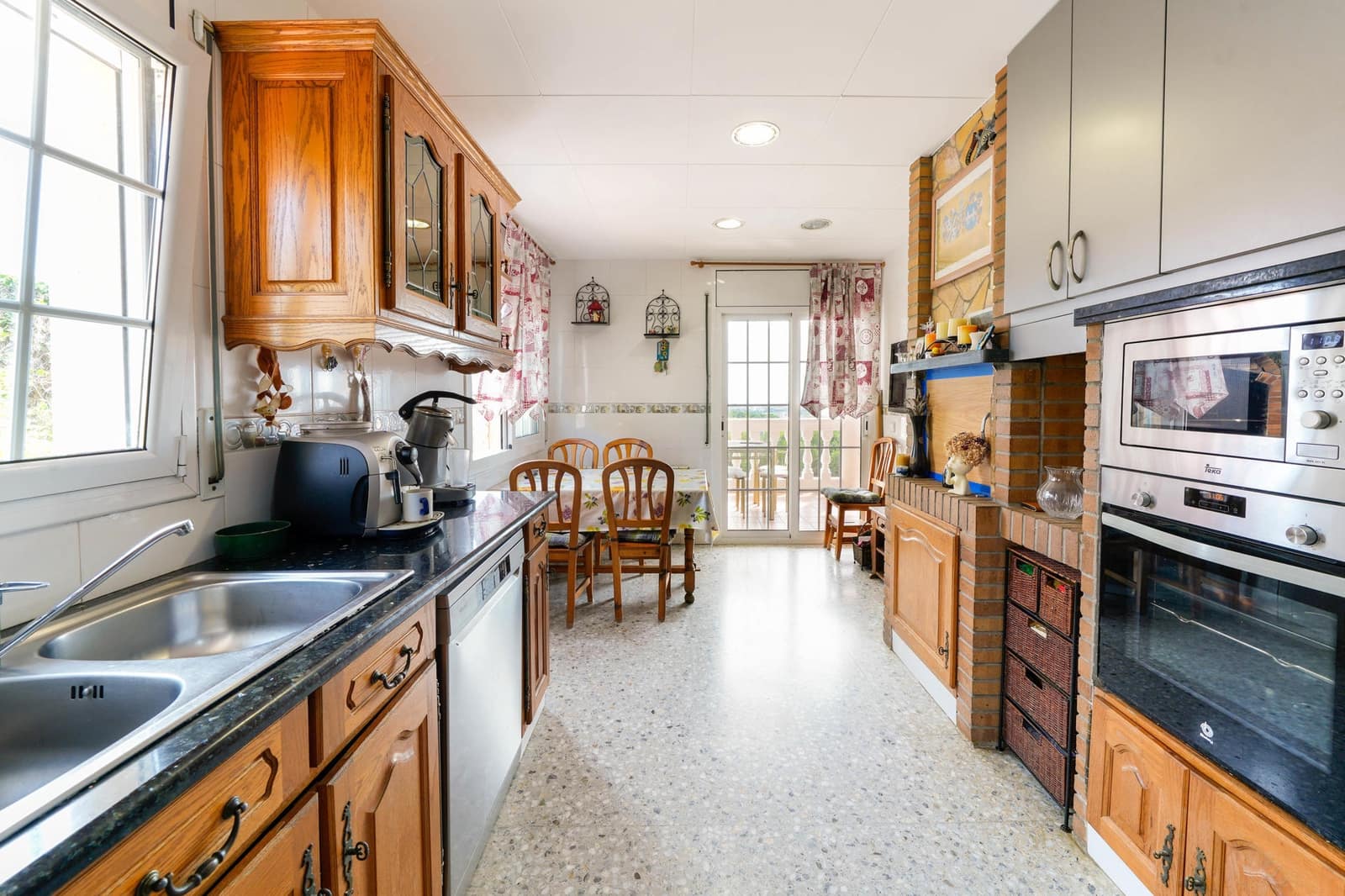 4 chambre Villa/Maison à vendre à Calella avec piscine - 650 000 € (Ref: 9343711)
