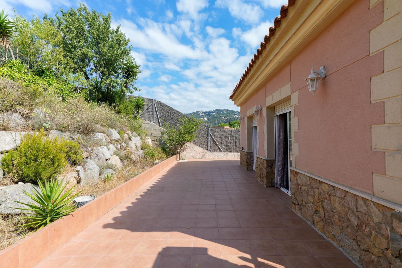 4 chambre Villa/Maison à vendre à Calella avec piscine - 650 000 € (Ref: 9343711)