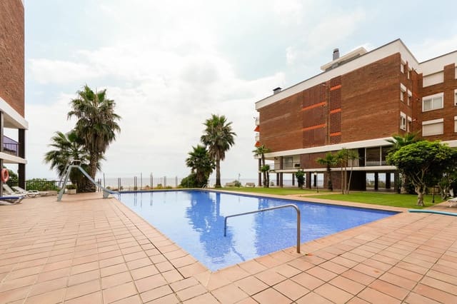 4 quarto Apartamento para venda em Sant Andreu de Llavaneres com piscina garagem - 550 000 € (Ref: 9343712)