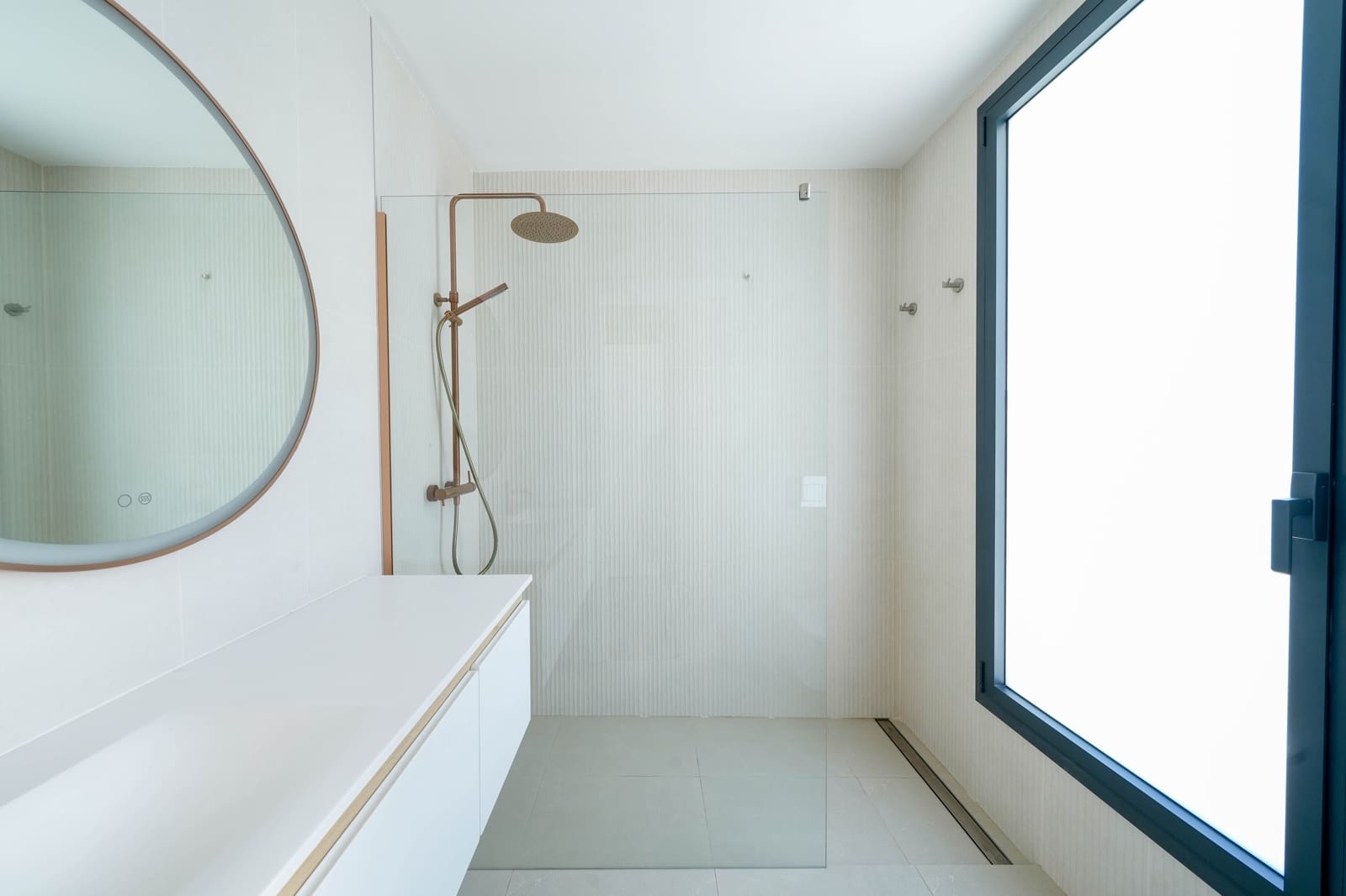 3 makuuhuone Huvila myytävänä paikassa Lloret de Mar mukana uima-altaan 
autotalli - 980 000 € (Ref: 9343713)