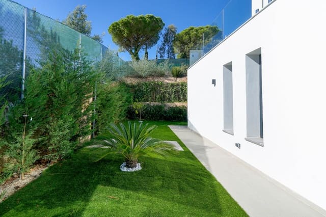 3 camera da letto Villa in vendita in Lloret de Mar con piscina garage - 980.000 € (Rif: 9343713)