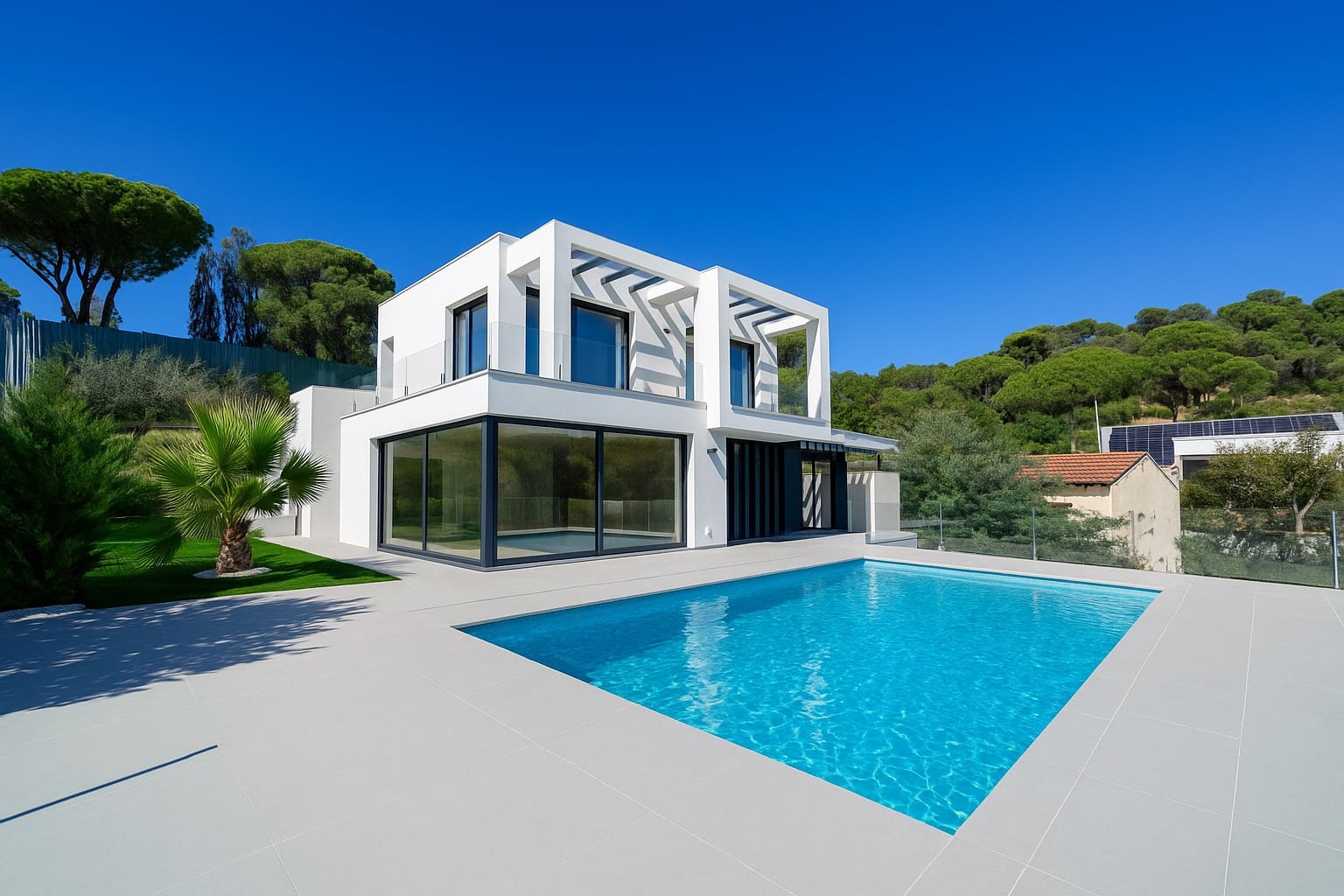 3 makuuhuone Huvila myytävänä paikassa Lloret de Mar mukana uima-altaan 
autotalli - 980 000 € (Ref: 9343713)