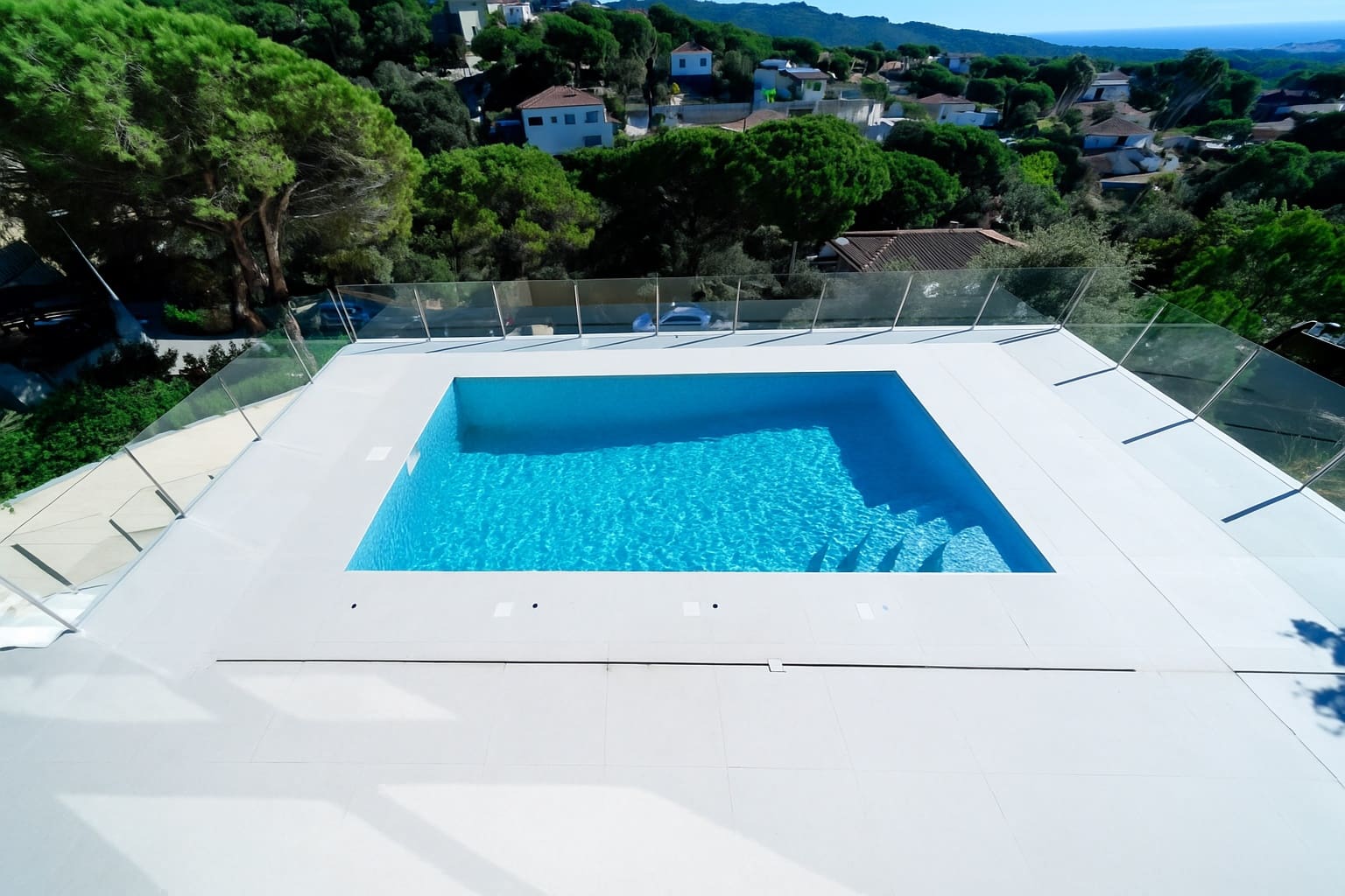 3 makuuhuone Huvila myytävänä paikassa Lloret de Mar mukana uima-altaan 
autotalli - 980 000 € (Ref: 9343713)