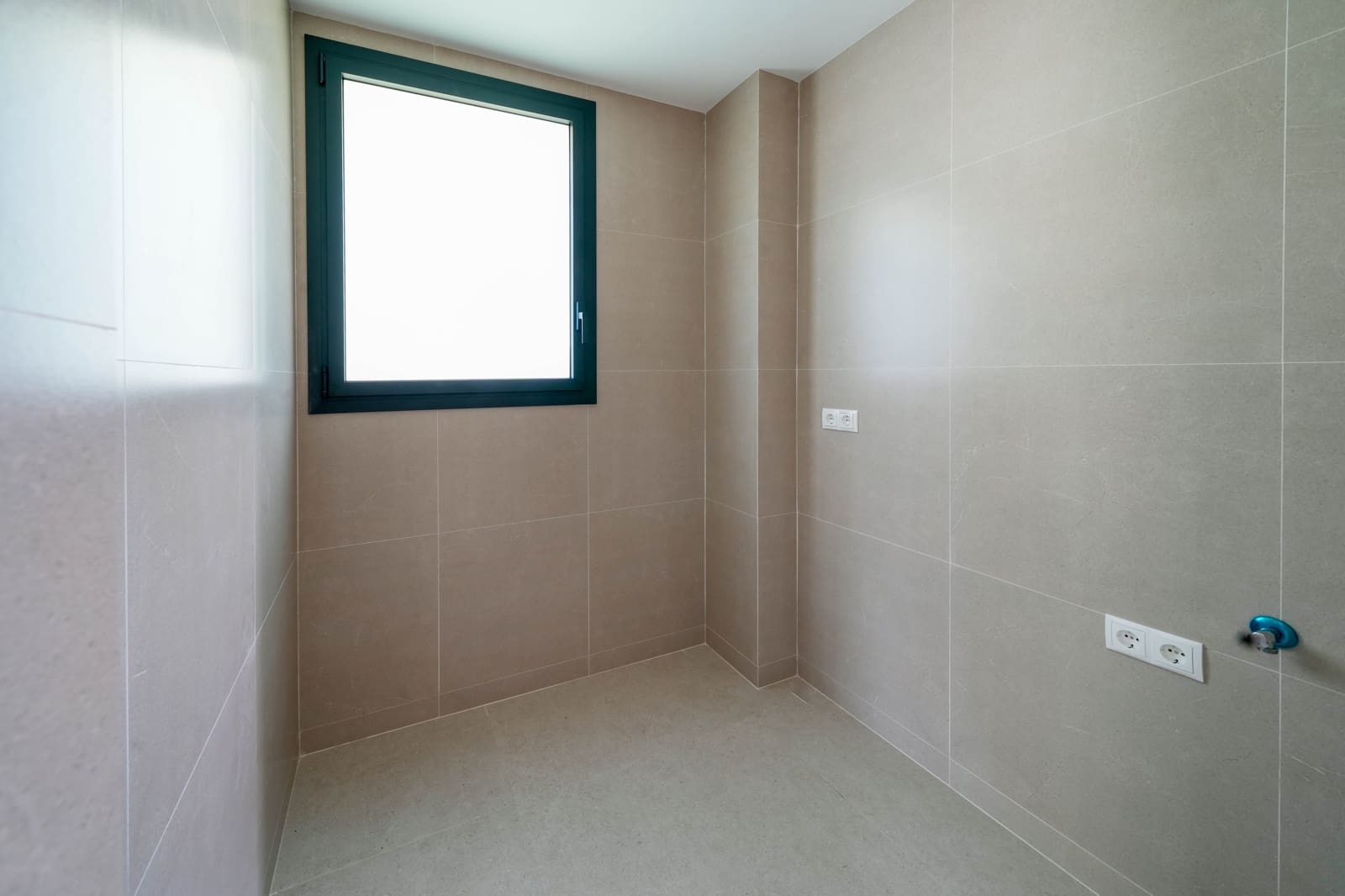 3 makuuhuone Huvila myytävänä paikassa Lloret de Mar mukana uima-altaan 
autotalli - 980 000 € (Ref: 9343713)