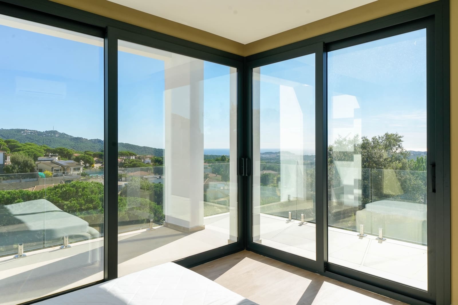 3 makuuhuone Huvila myytävänä paikassa Lloret de Mar mukana uima-altaan 
autotalli - 980 000 € (Ref: 9343713)