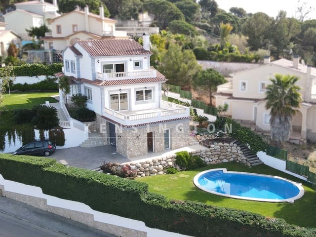 3 slaapkamer Villa te koop in Roca Grossa, Lloret de Mar met zwembad - € 699.000 (Ref: 9343715)