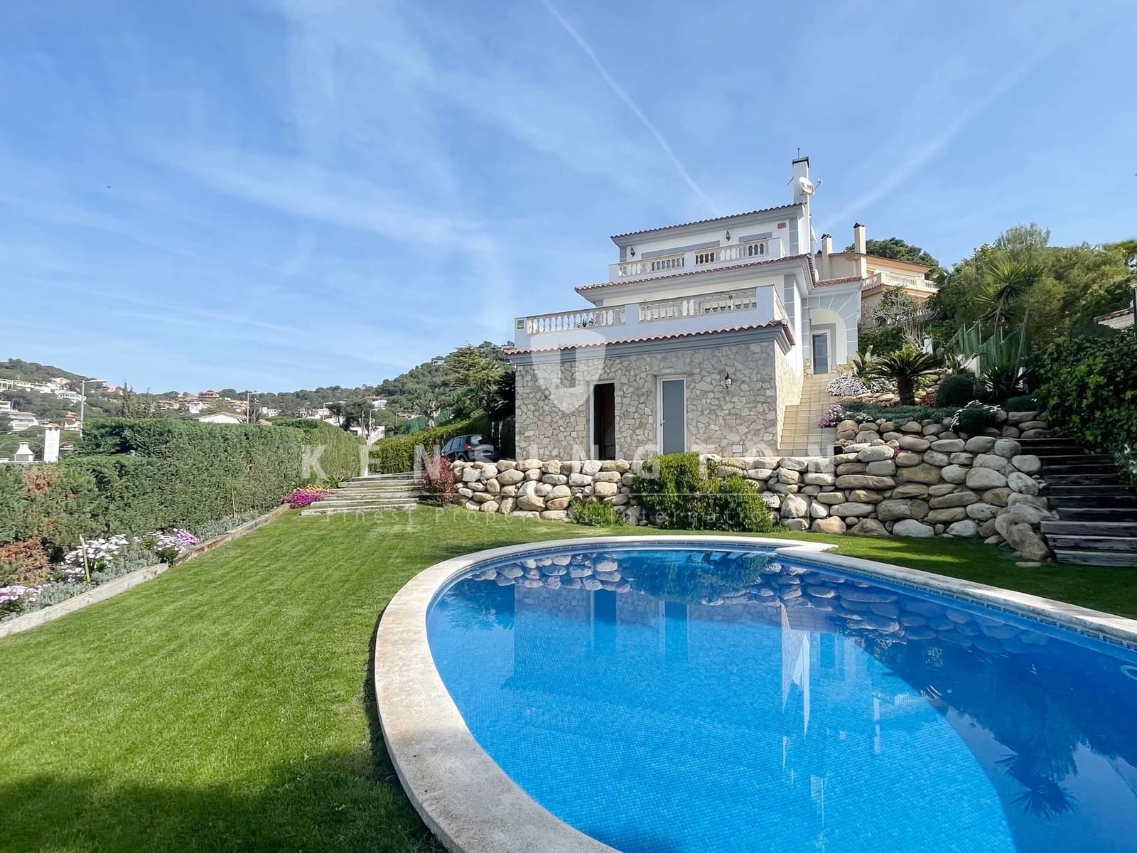3 slaapkamer Villa te koop in Lloret de Mar met zwembad - € 699.000 (Ref: 9343715)