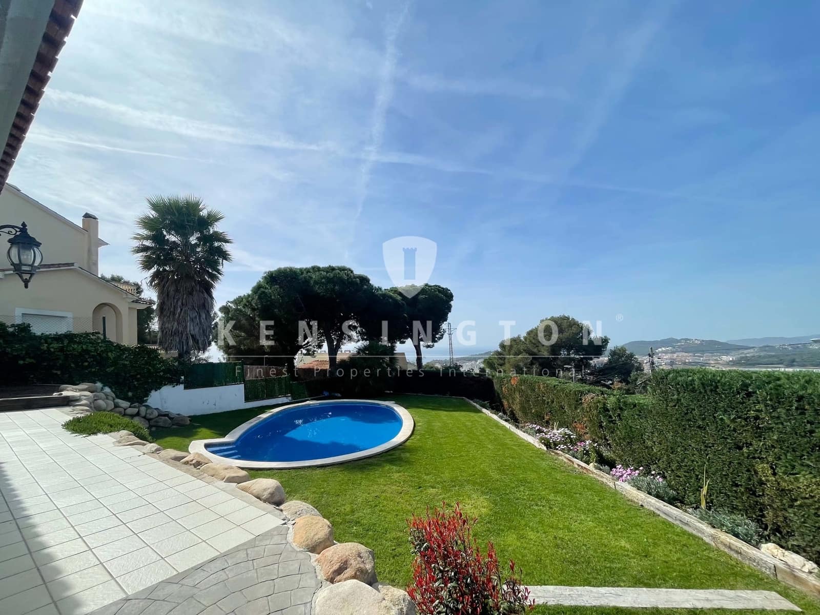 3 slaapkamer Villa te koop in Lloret de Mar met zwembad - € 699.000 (Ref: 9343715)