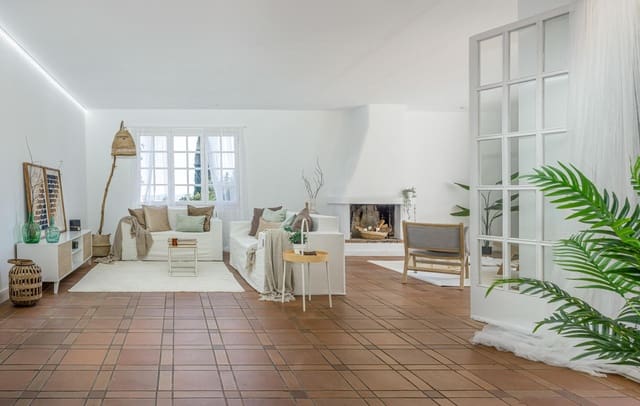 4 bedroom Villa for sale in L'Ametlla del Vallès with pool - € 825,000 (Ref: 9343716)