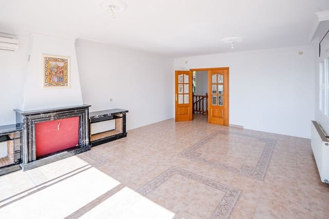 6 soveværelse Byhus til salg i Roca Grossa, Lloret de Mar - € 660.000 (Ref: 9343720)