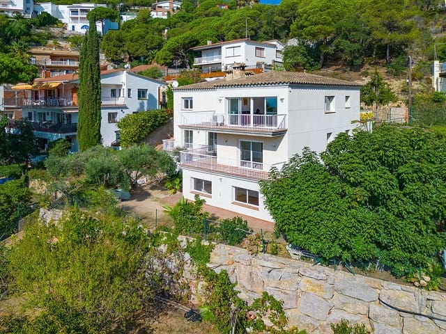 6 soveværelse Byhus til salg i Roca Grossa, Lloret de Mar - € 660.000 (Ref: 9343720)