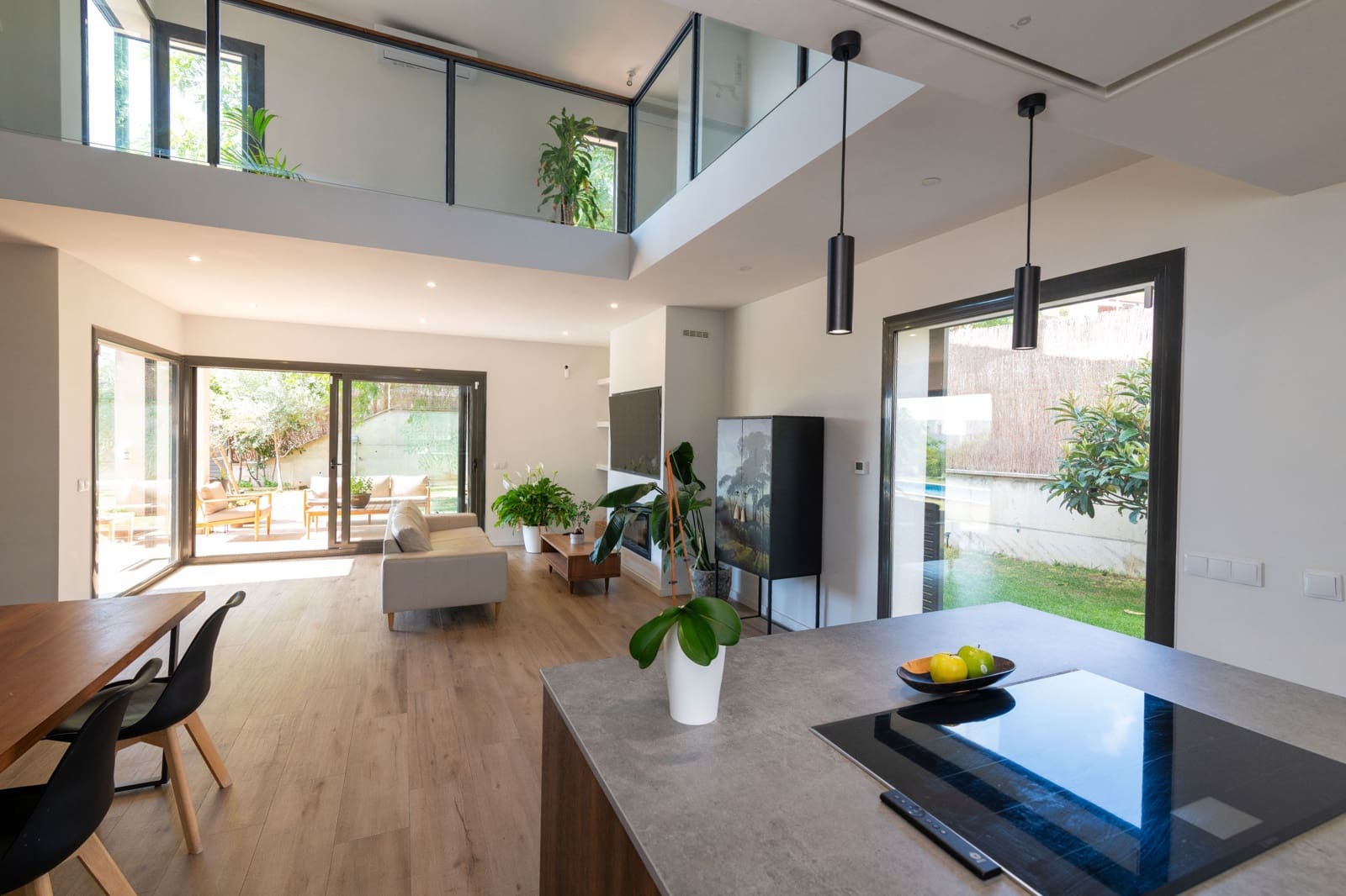 4 makuuhuone Huvila myytävänä paikassa Mataro mukana uima-altaan 
autotalli - 850 000 € (Ref: 9347923)