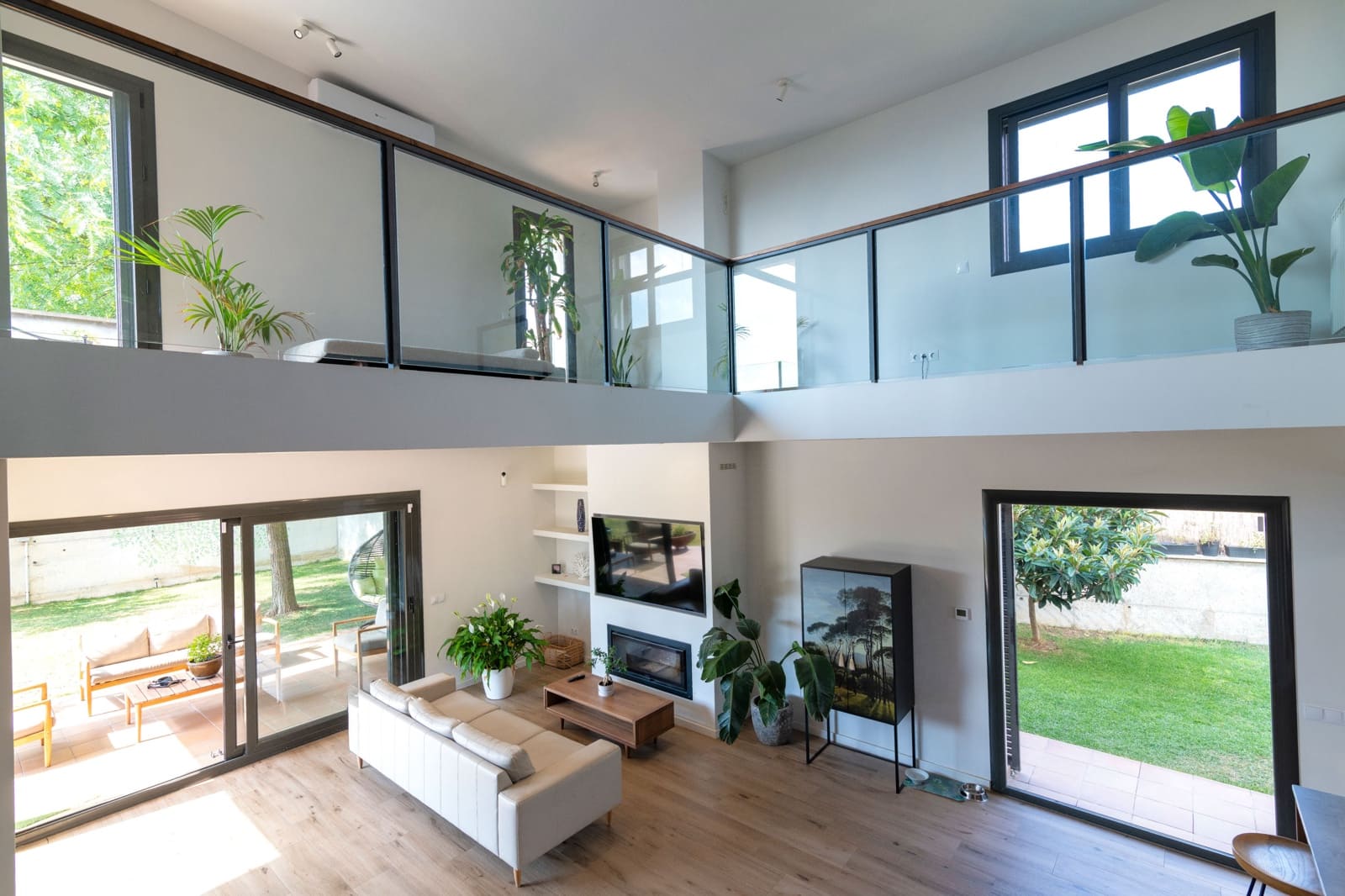 4 makuuhuone Huvila myytävänä paikassa Mataro mukana uima-altaan 
autotalli - 850 000 € (Ref: 9347923)