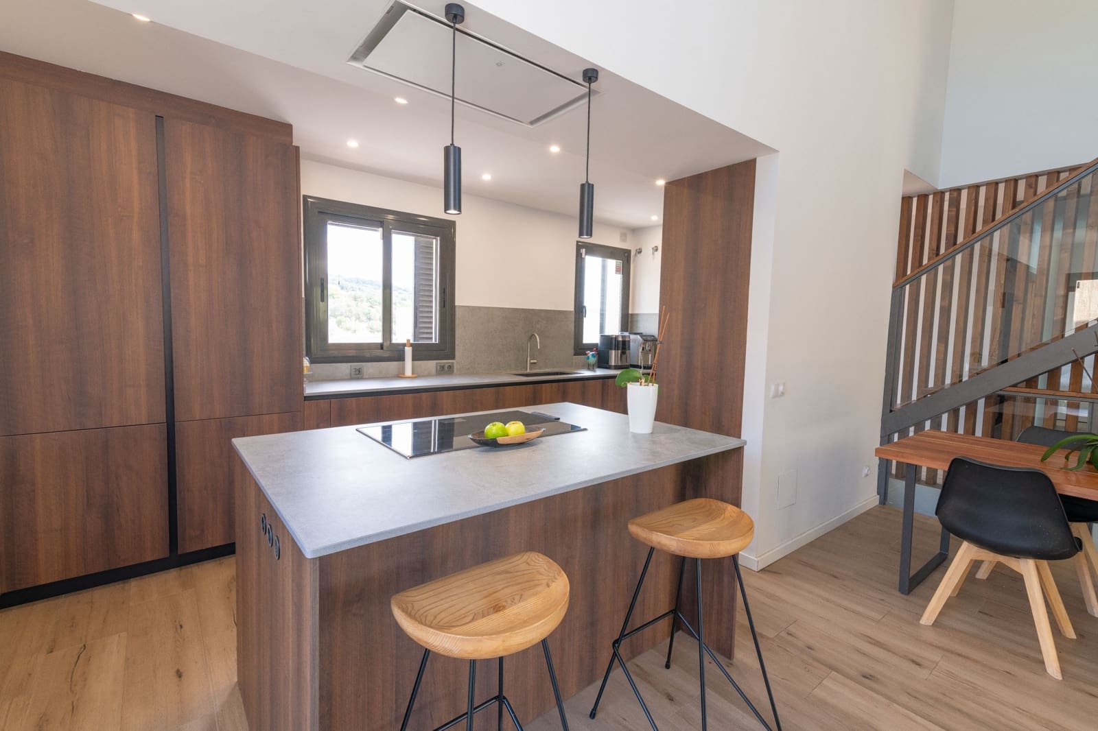 4 makuuhuone Huvila myytävänä paikassa Mataro mukana uima-altaan 
autotalli - 850 000 € (Ref: 9347923)