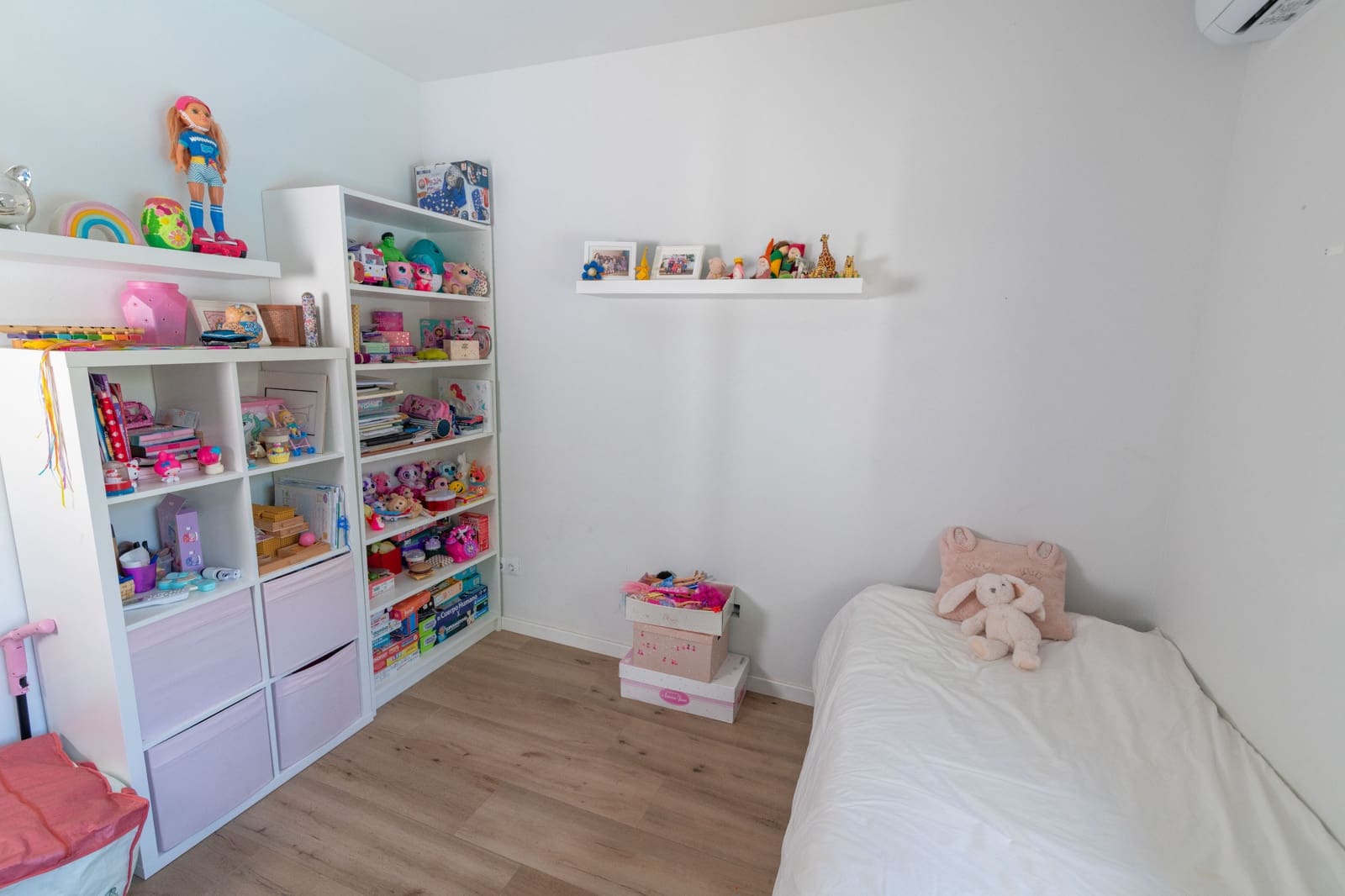 4 makuuhuone Huvila myytävänä paikassa Mataro mukana uima-altaan 
autotalli - 850 000 € (Ref: 9347923)