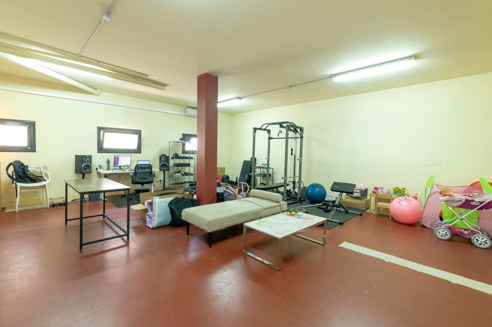 4 makuuhuone Huvila myytävänä paikassa Mataro mukana uima-altaan 
autotalli - 850 000 € (Ref: 9347923)