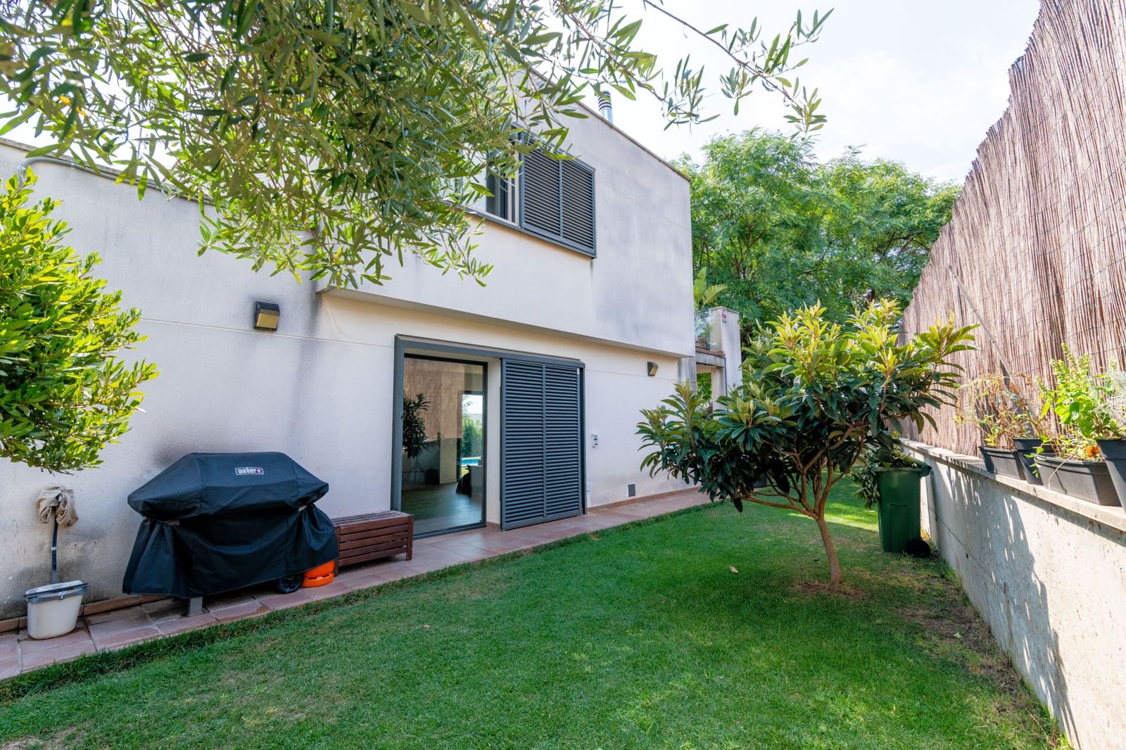 4 makuuhuone Huvila myytävänä paikassa Mataro mukana uima-altaan 
autotalli - 850 000 € (Ref: 9347923)