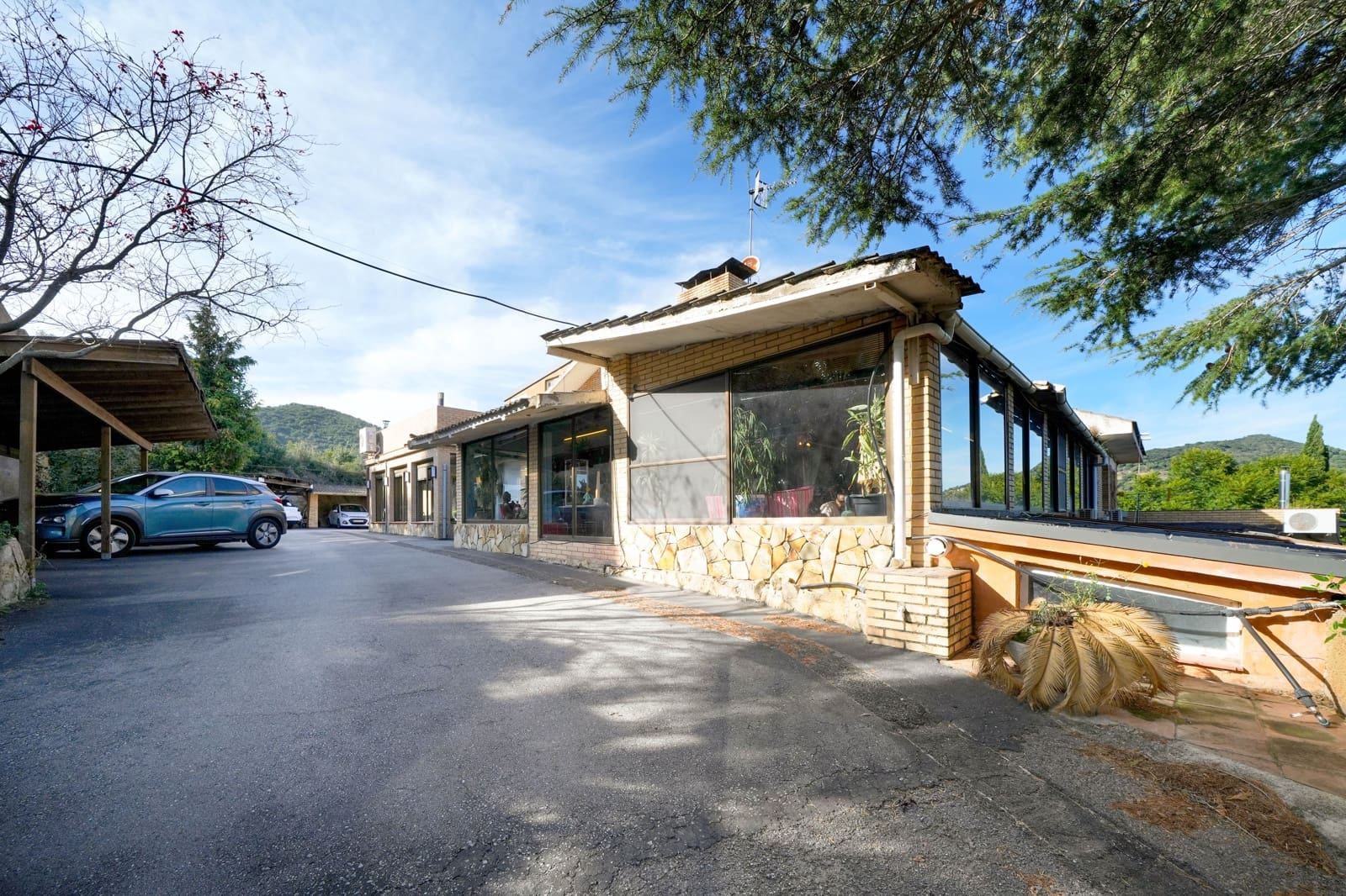 14 chambre Finca/Maison de Campagne à vendre à Alella avec piscine - 1 600 000 € (Ref: 9378351)