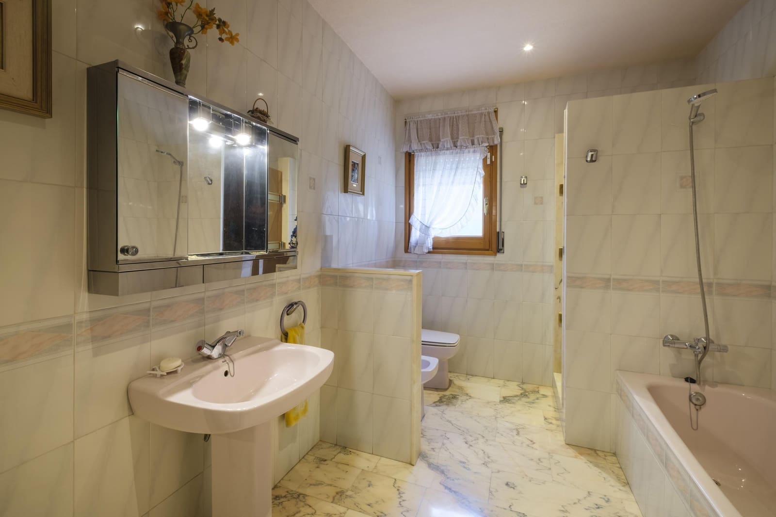 3 sovrum Villa till salu i Collbato med pool garage - 1 100 000 € (Ref: 9383317)